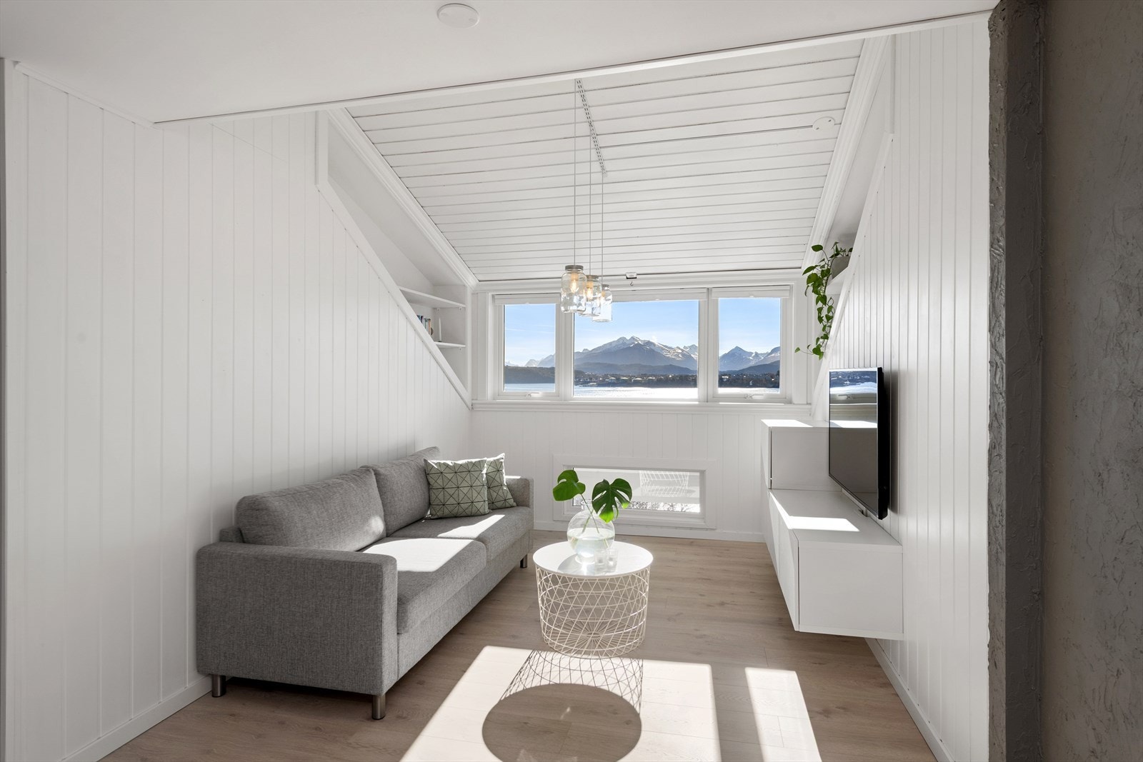 Fra lofstuen har du den samme fantastiske utsikten som fra de øvrige etasjene. Galleribilde