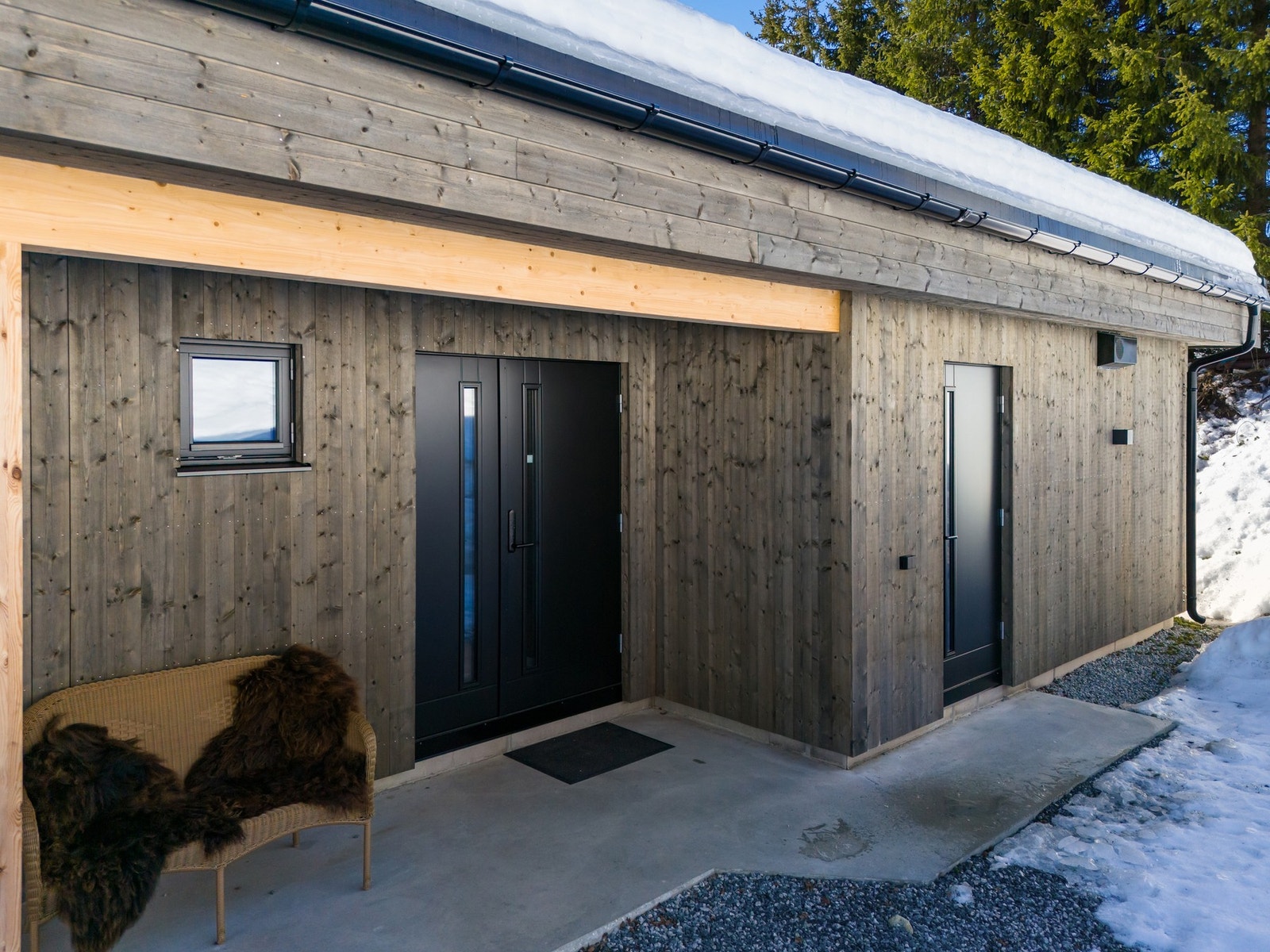 Overbygget inngangsparti på 18 kvm Galleribilde