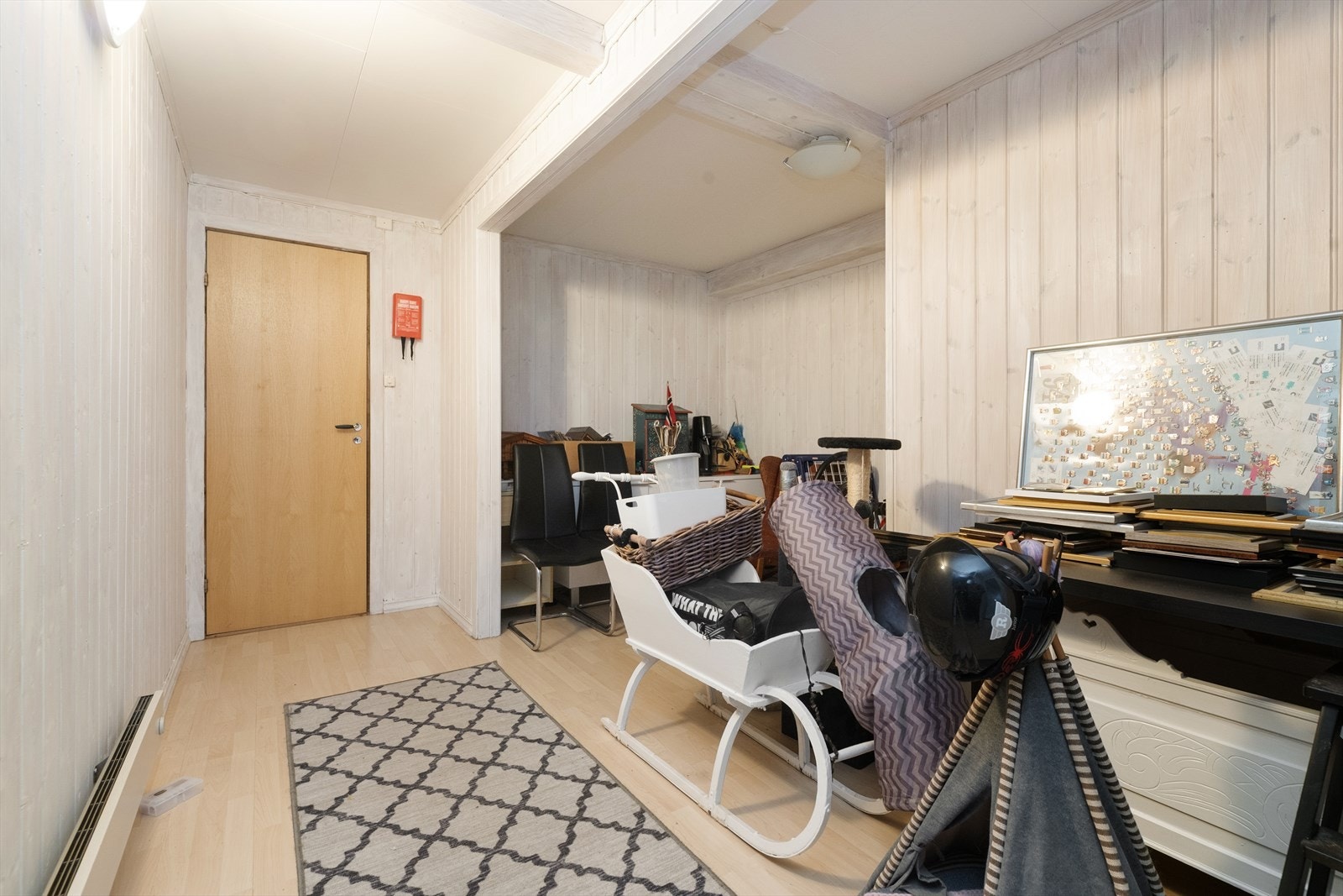 Kjellerrom med god lagringsplass. Galleribilde