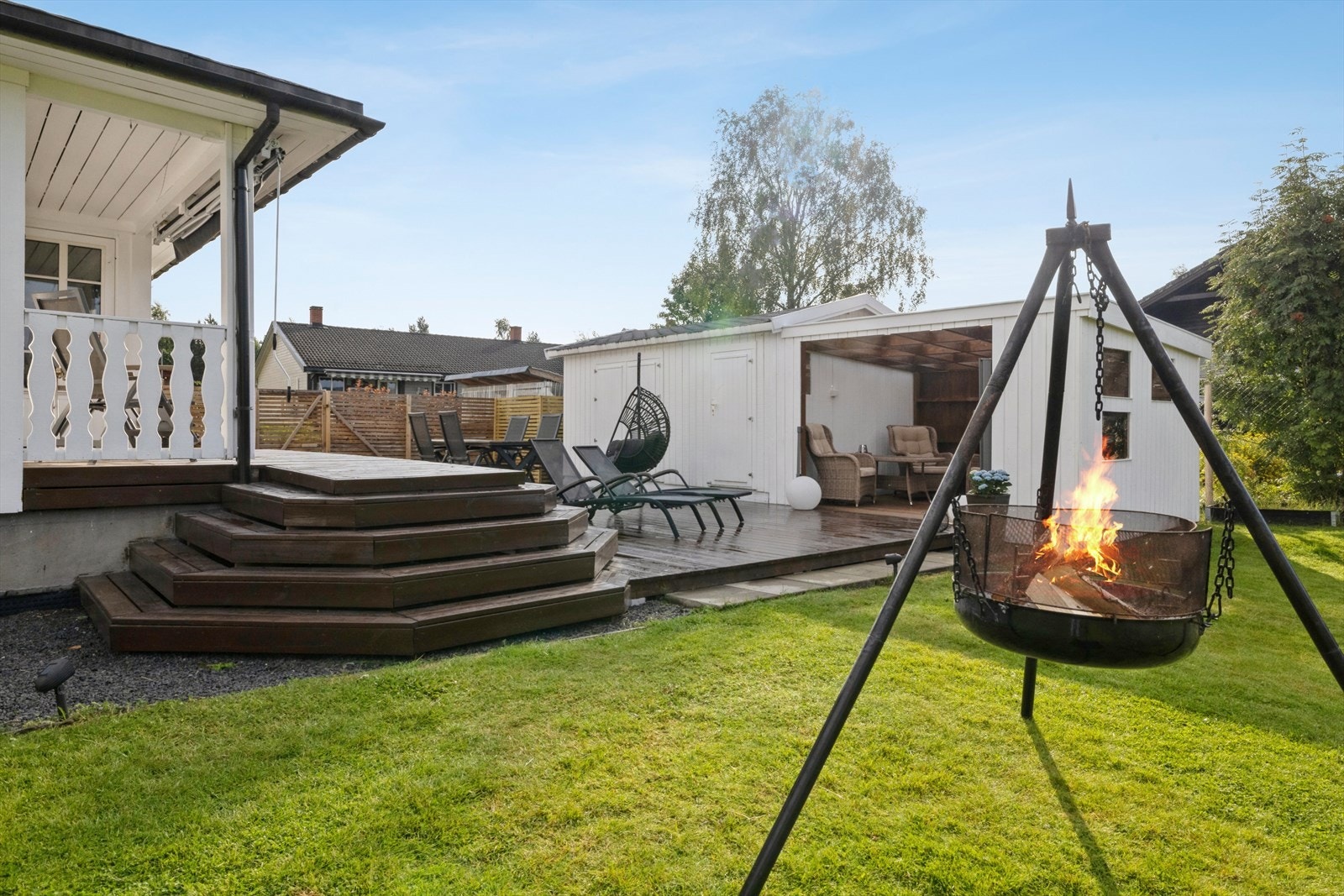 Boligen har et samlet terrasseareal på hele 74 m², fordelt på flere soner. Galleribilde