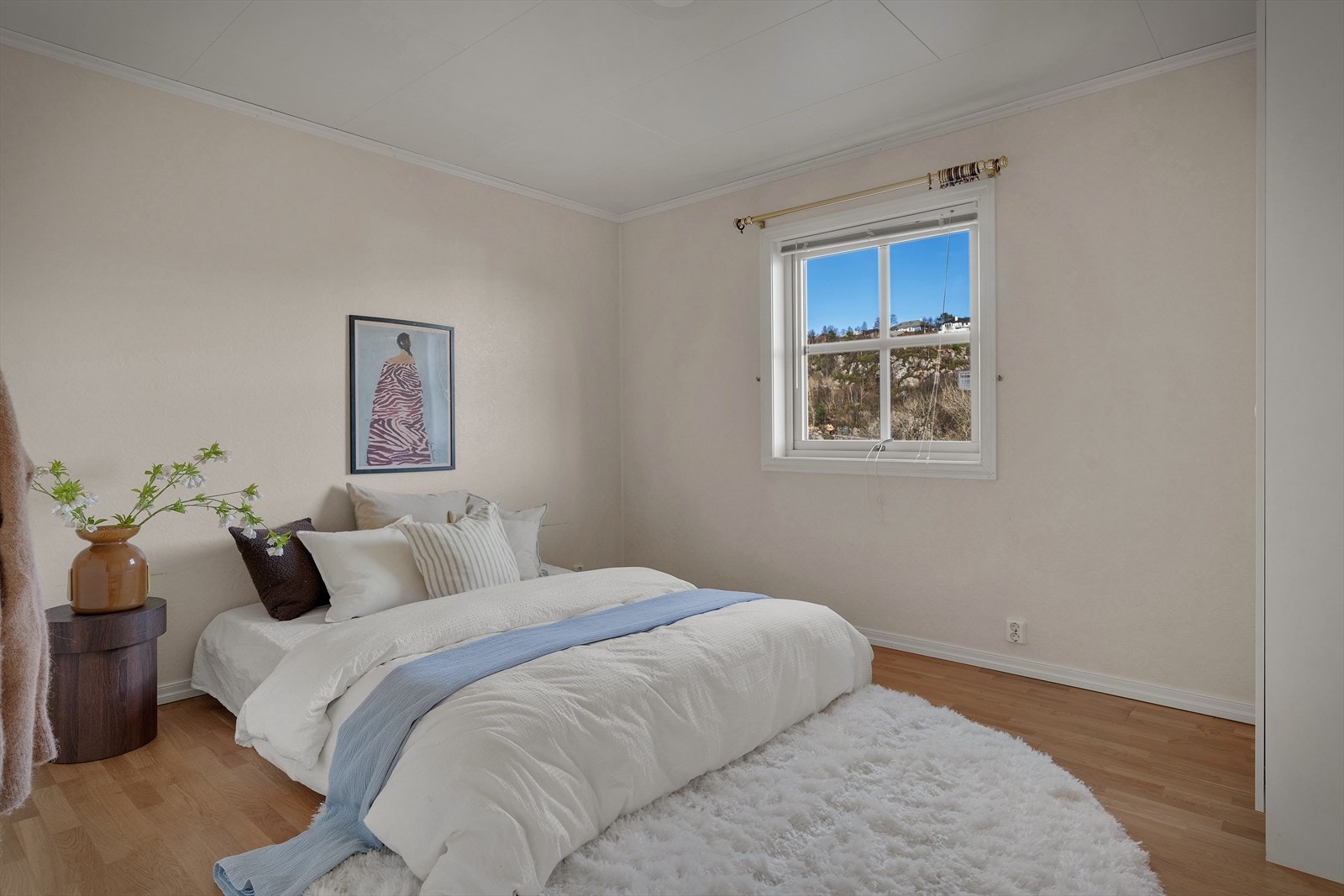 - Hovedsoverommet er av god størrelse og måler 12m² - Galleribilde