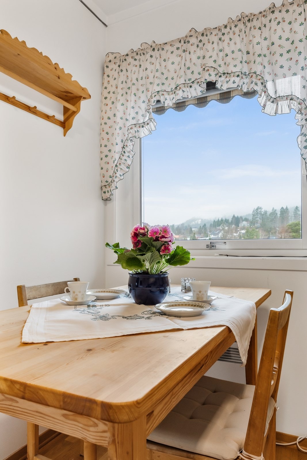 Her kan morgenkaffen og frokosten nytes. Galleribilde