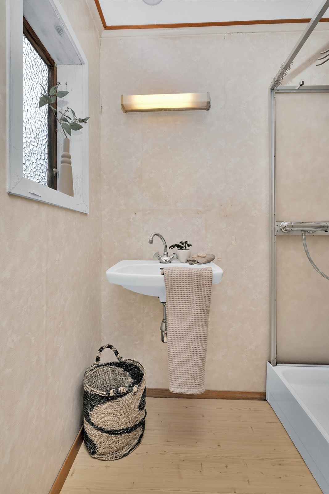 Bad i tilknytning til soverommet(gjesterommet) Galleribilde