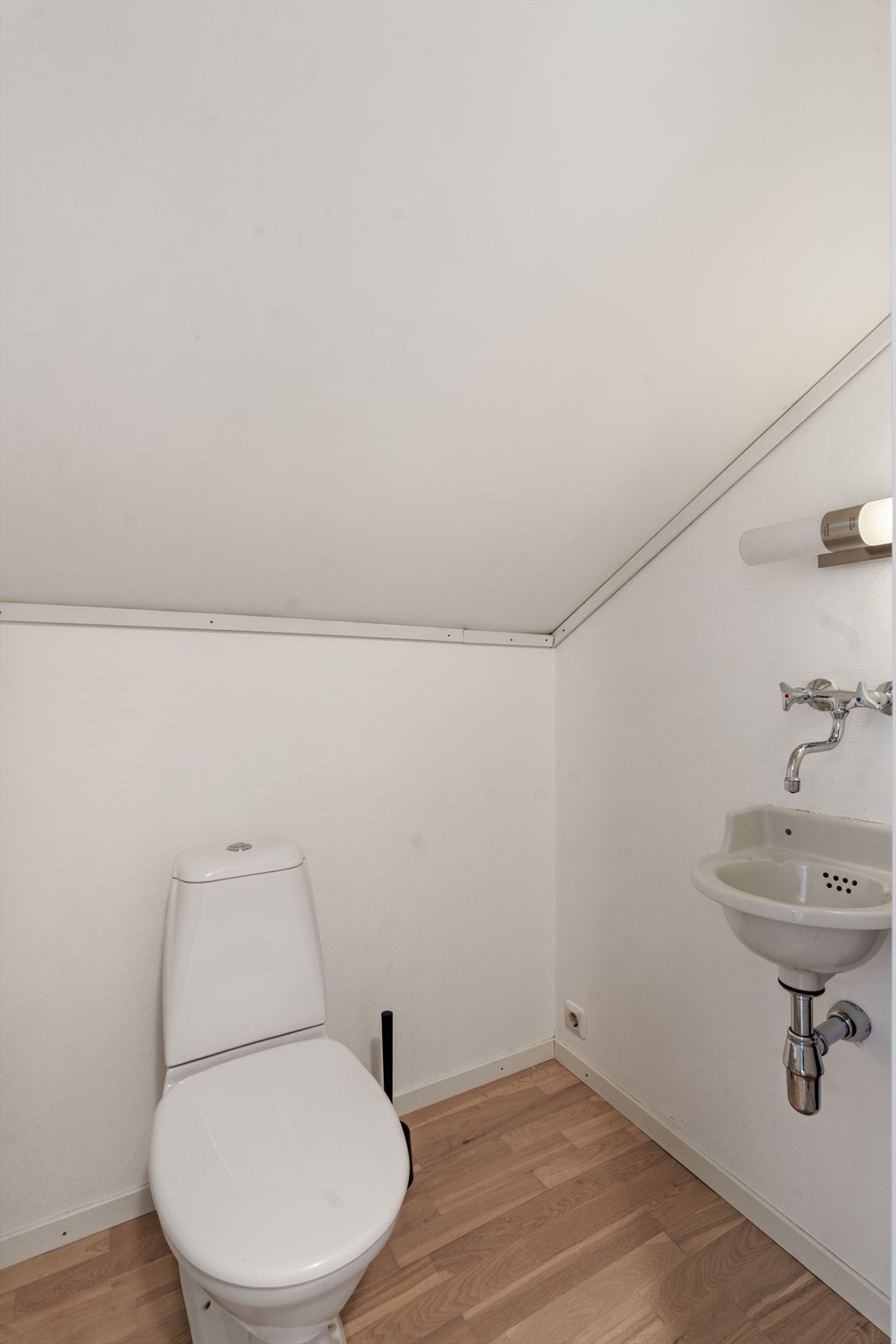 Toalettrom i 2. etasje (ikke godkjent) Galleribilde