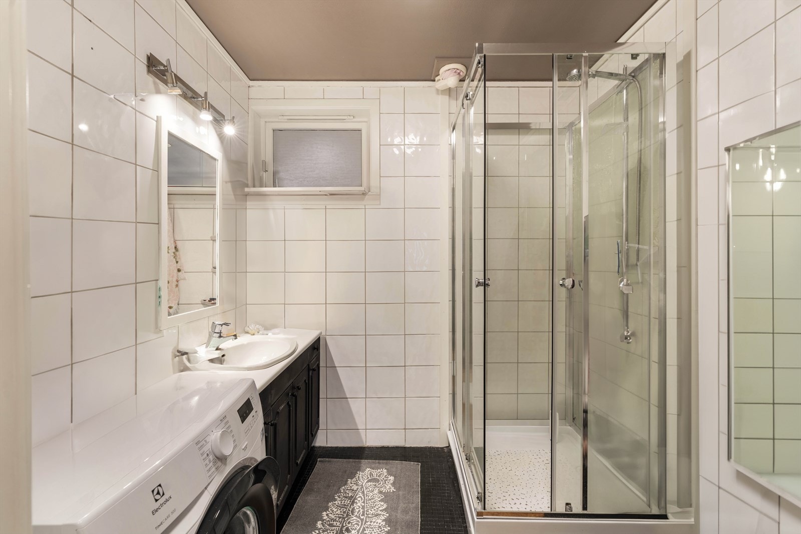 Bad i utleiedel Galleribilde