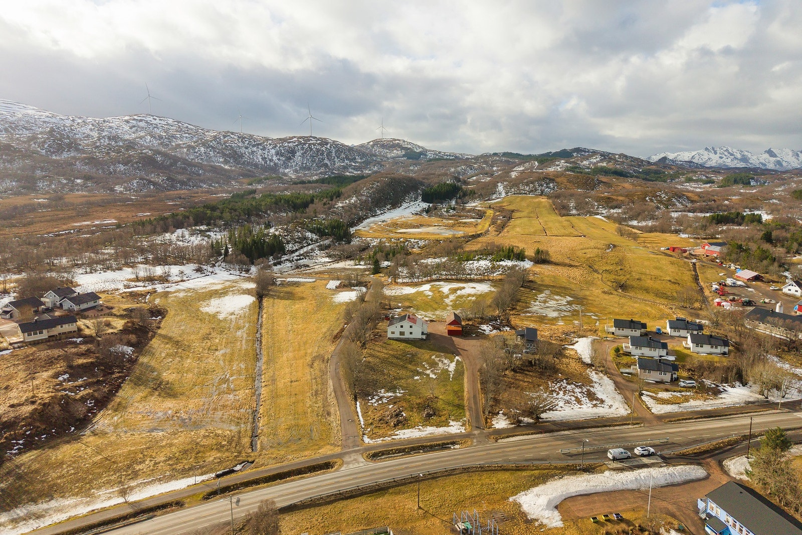 Fra eiendommen er det ca. 10 km til Sortland sentrum. Galleribilde