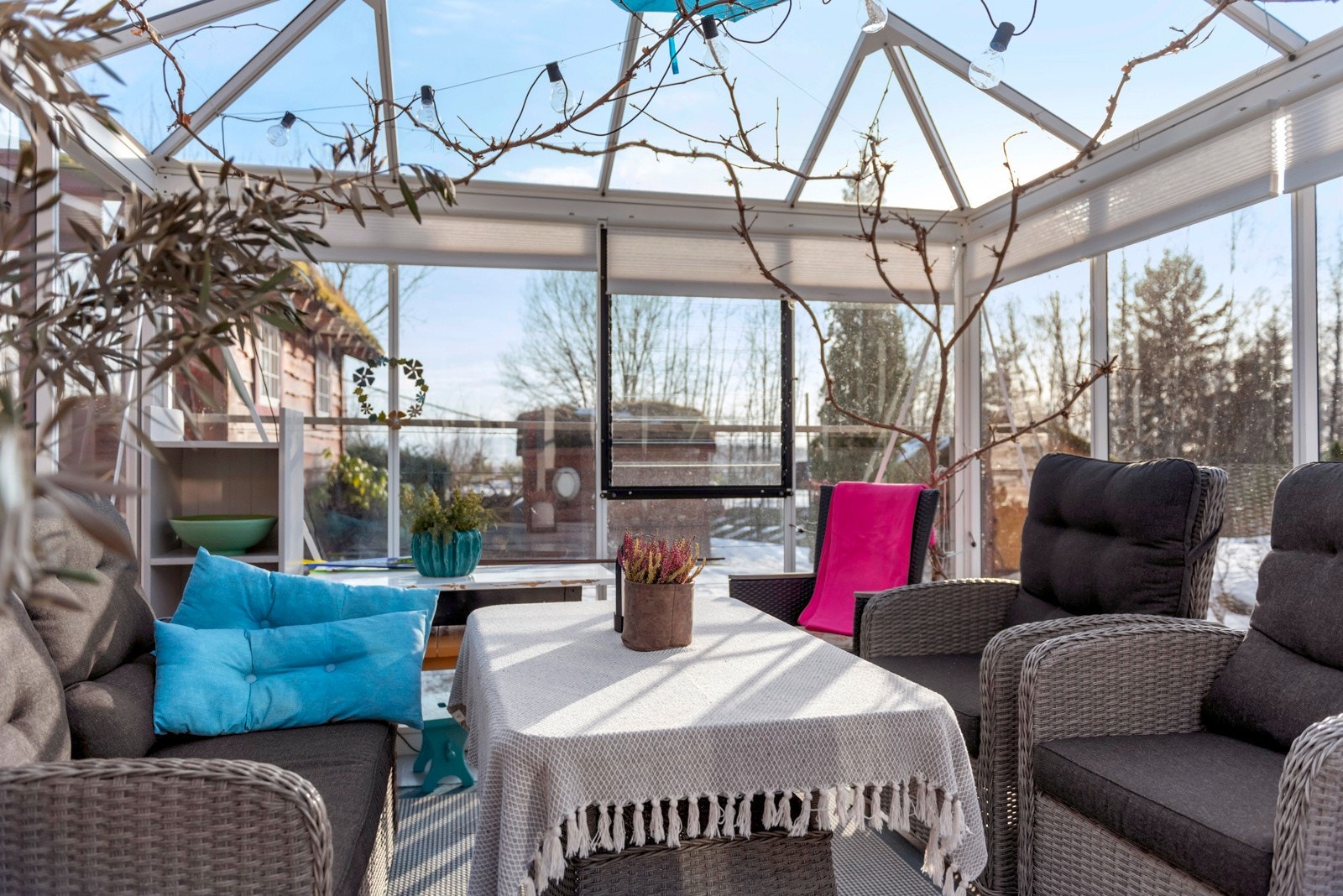 Hagestue/glasshus med flere bruksmuligheter. Galleribilde