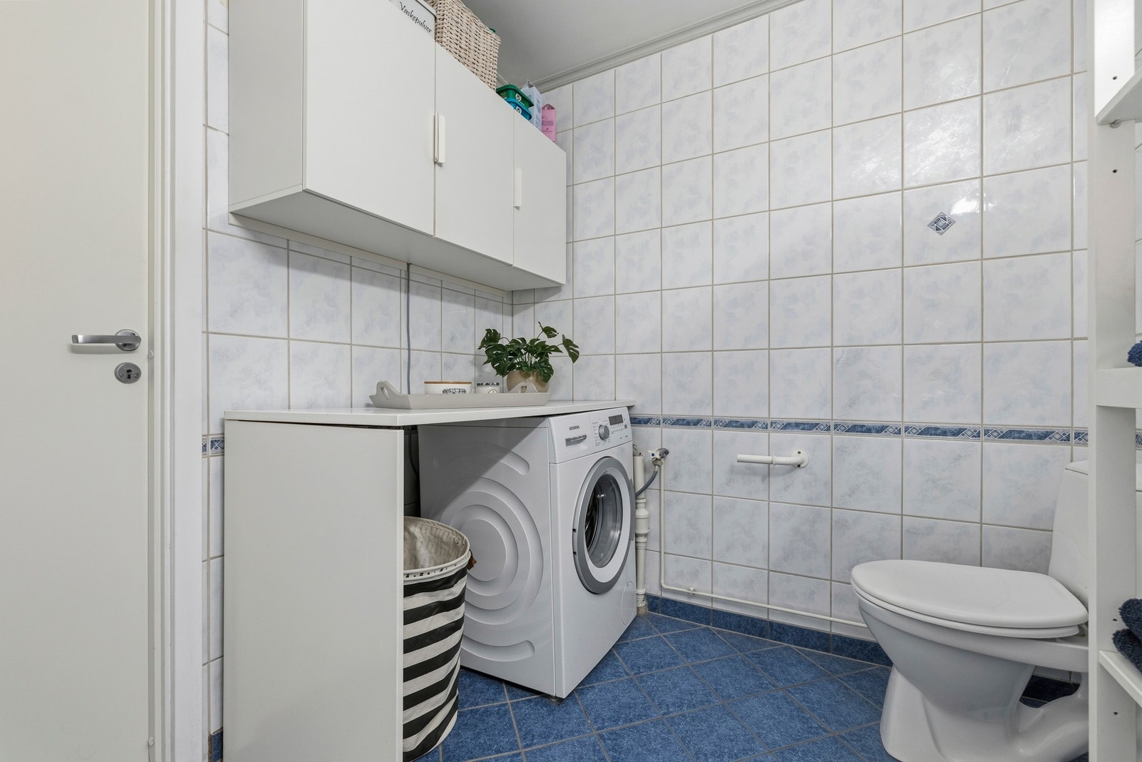 Opplegg for vaskemaskin. Galleribilde