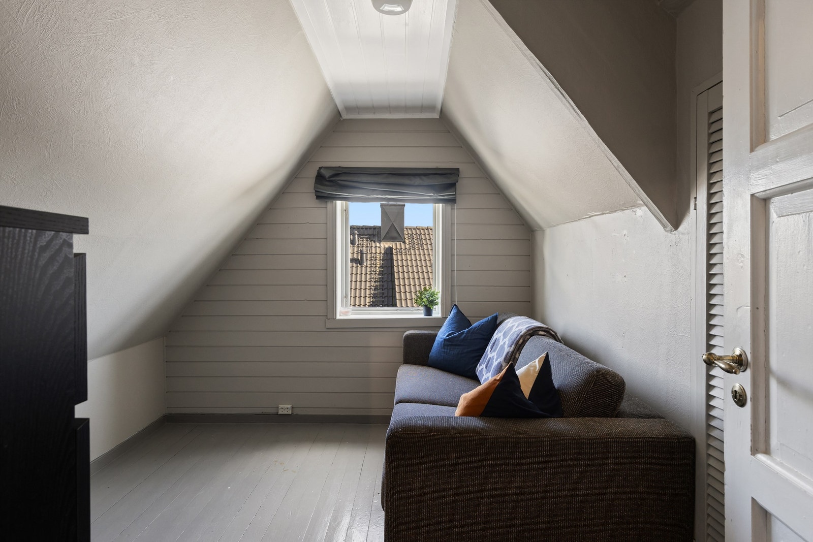 Et fleksibelt rom som kan benyttes som for eksempel kontor, TV-stue eller gjesterom. Galleribilde