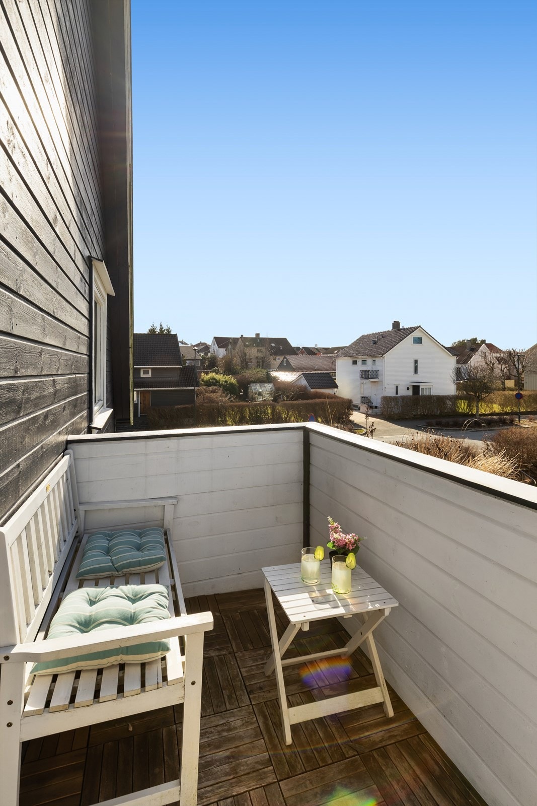 En hyggelig uteplass med gode solforhold. Galleribilde