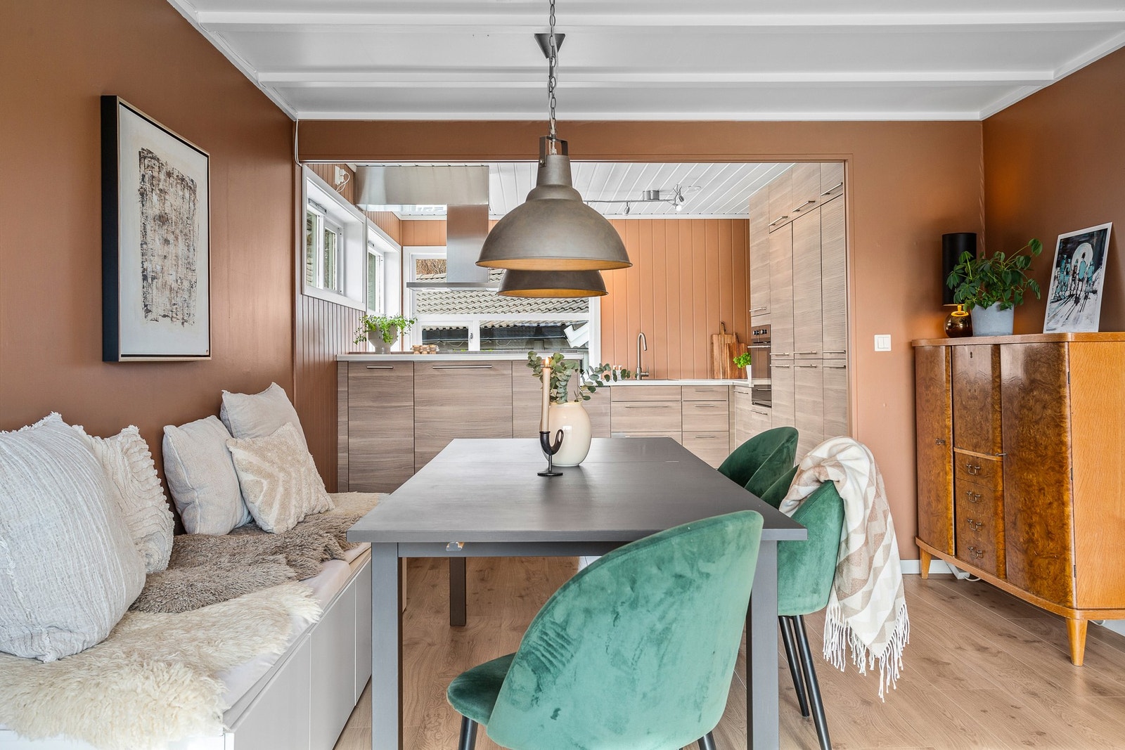 Spisestue. Galleribilde