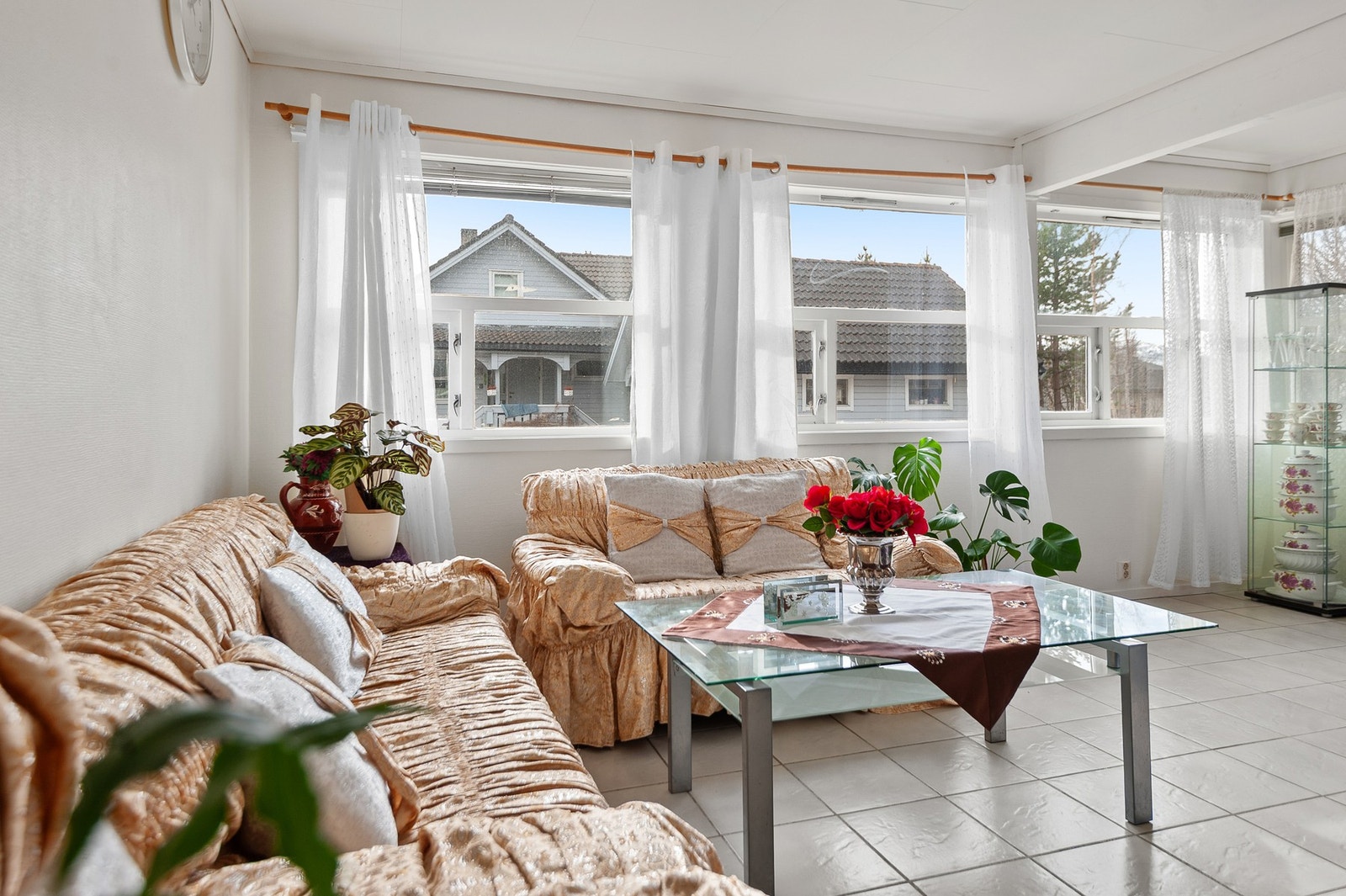 Godkjent utleiedel i sokkel med 2 soverom. Galleribilde