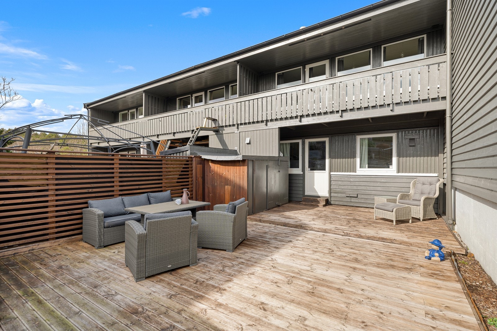 Offentlig transport er lett tilgjengelig med bussholdeplasser kun få minutter unna Galleribilde