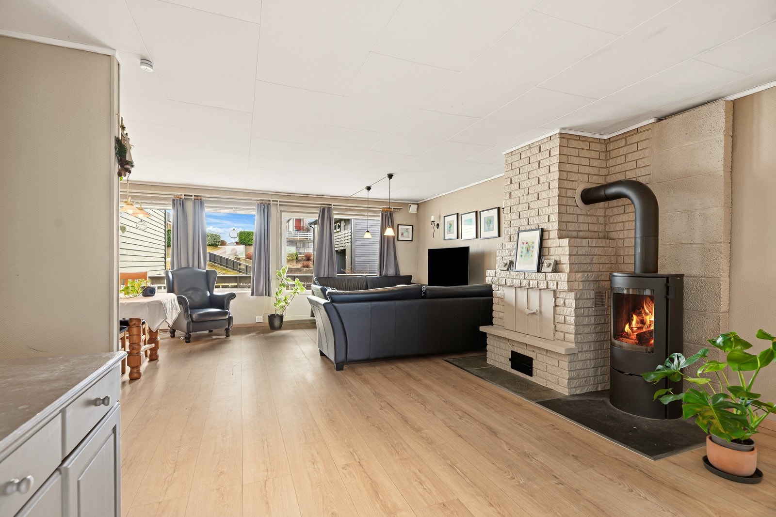 Boligen er fordelt på 2 etasjer og har et bruksareal på 128 m² Galleribilde