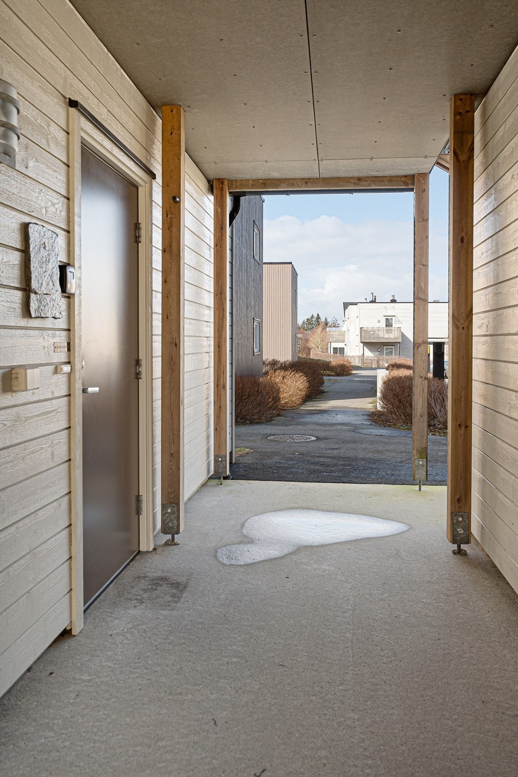 Overbygget inngangsparti Galleribilde