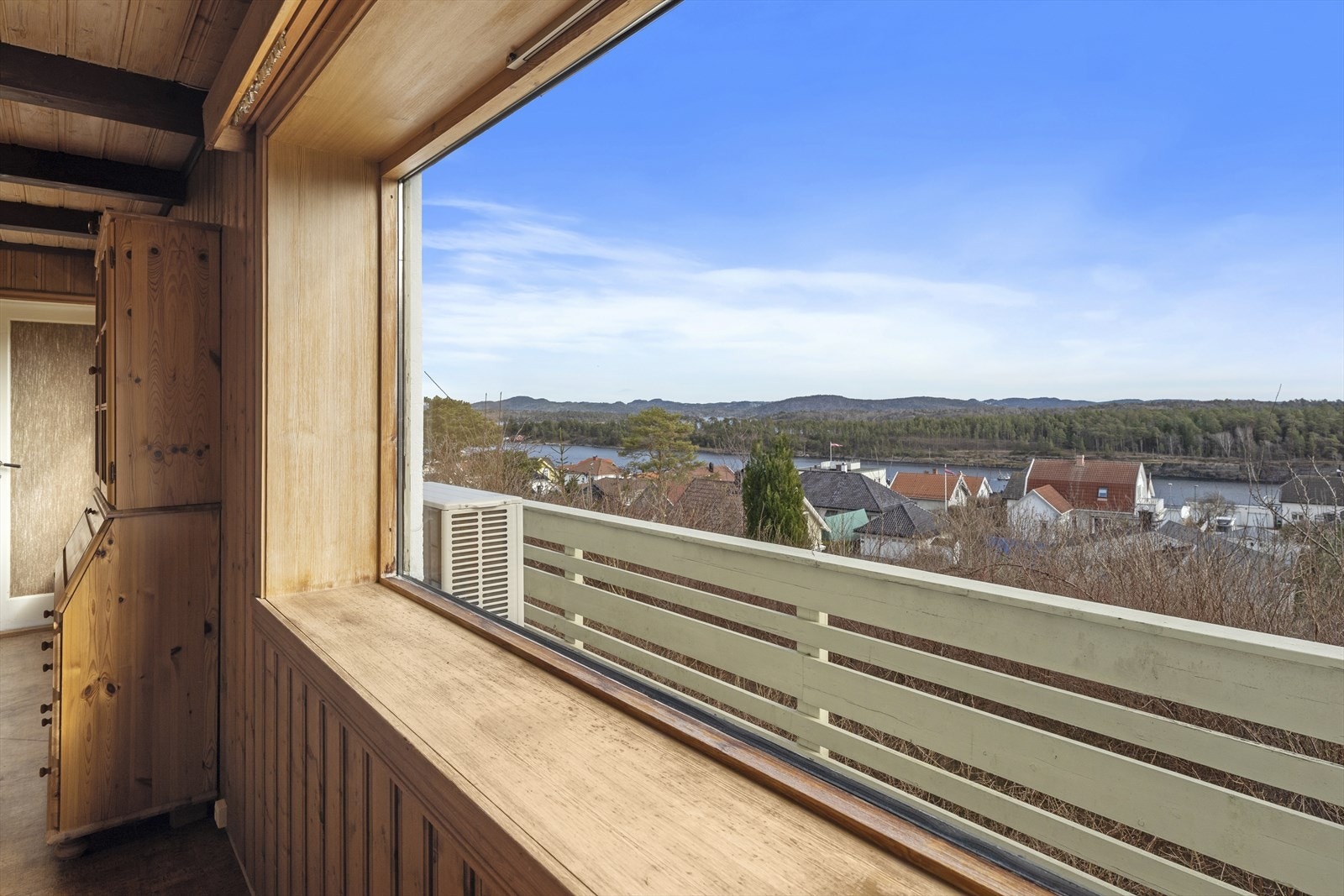 Utsikt fra kjellerstue Galleribilde