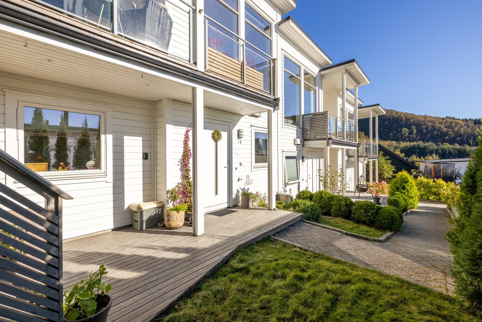 Her er det også plass til å møblere med hagemøbler. Galleribilde