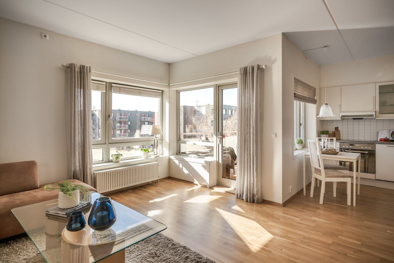 4432-3-1_070.jpg Galleribilde