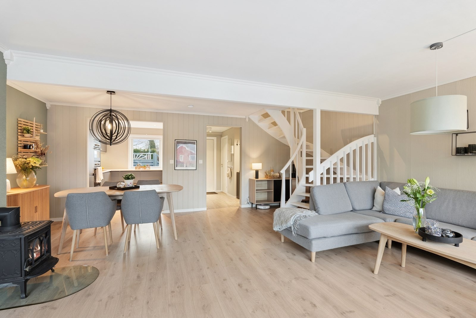 Med kort vei til alt på Eik fra boligen er det perfekt for barnefamilien Galleribilde