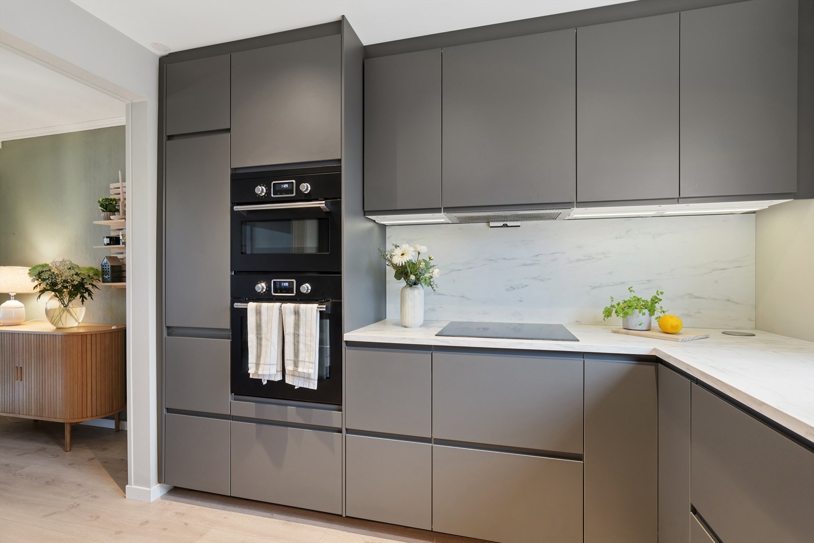 Integrerte hvitevarer medfølger i handelen Galleribilde