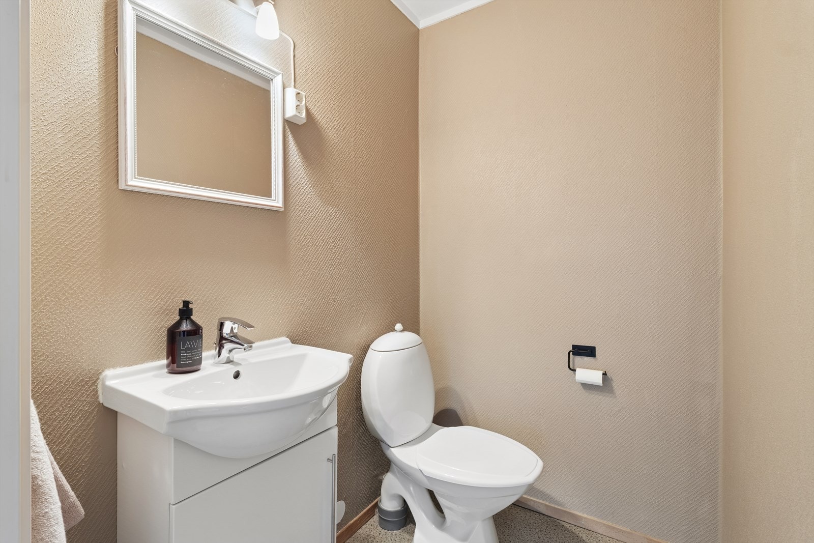 Separat toalettrom i andre etasje Galleribilde