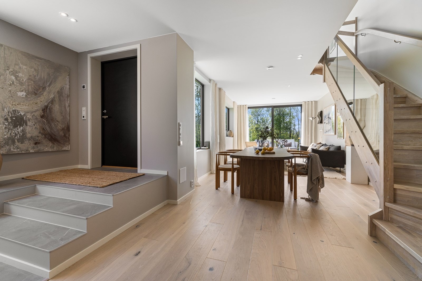 Flislagt inngangsparti med varmekabler Galleribilde