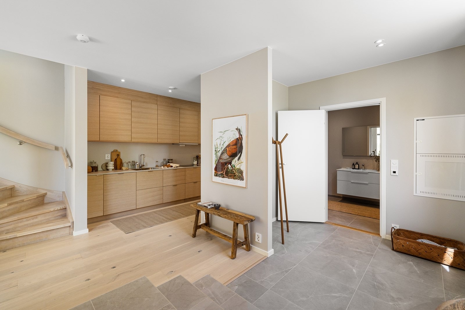 Romslig familiebad i tilknytning til entré Galleribilde