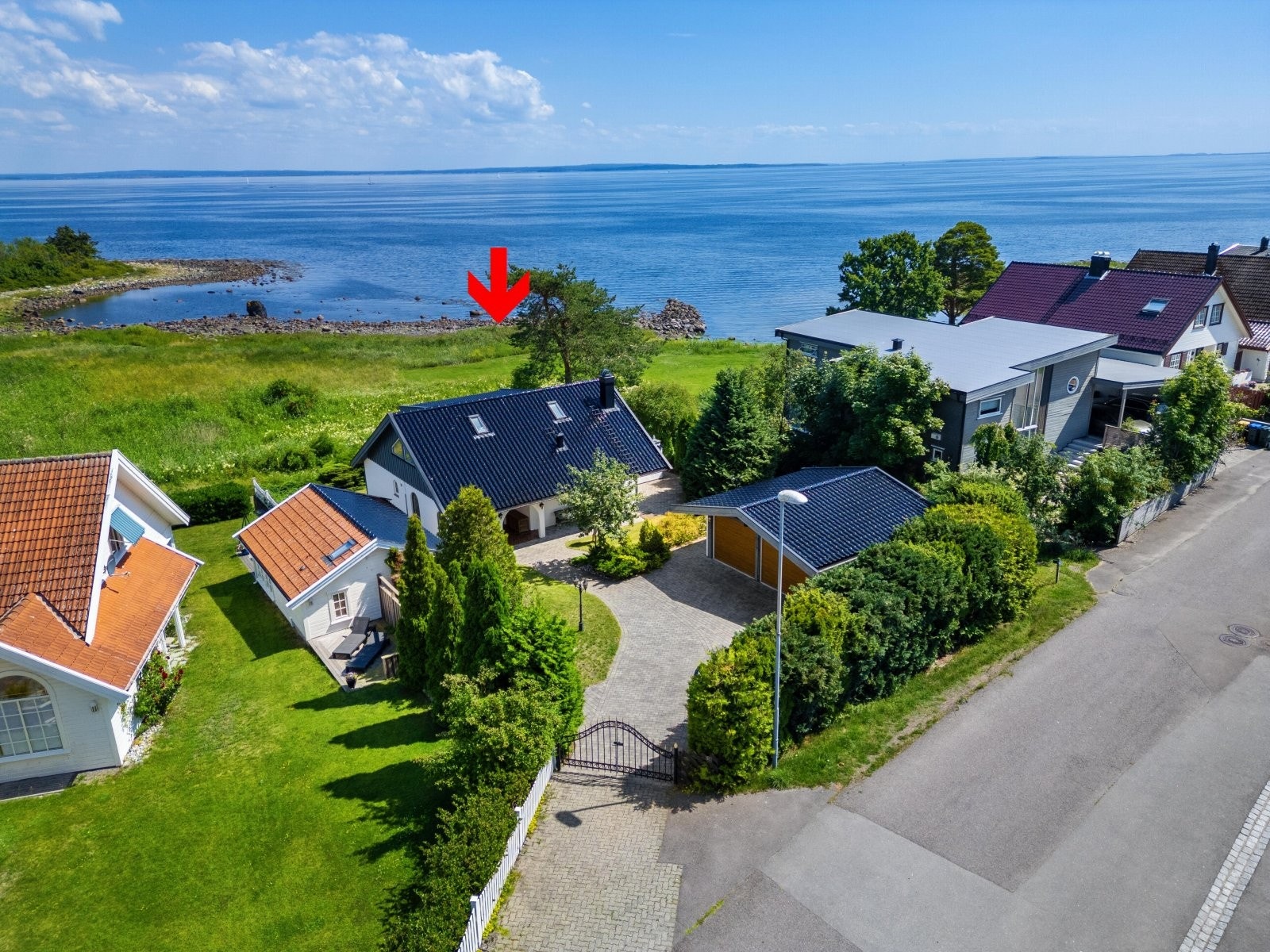Fantastisk beliggende ned mot sjøen Galleribilde