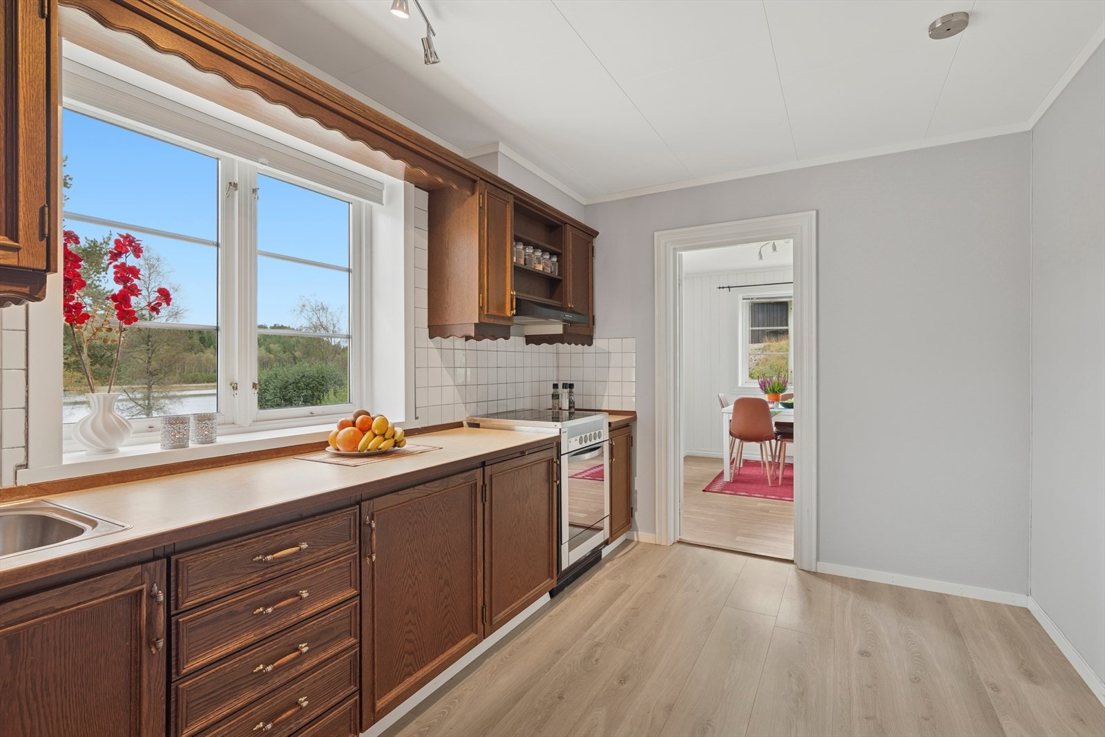 Robert Isachsen v/DNB Eiendom har gleden av å kunne presentere Kodalveien 506!
Velkommen til en hyggelig visning - Husk påmelding! Galleribilde