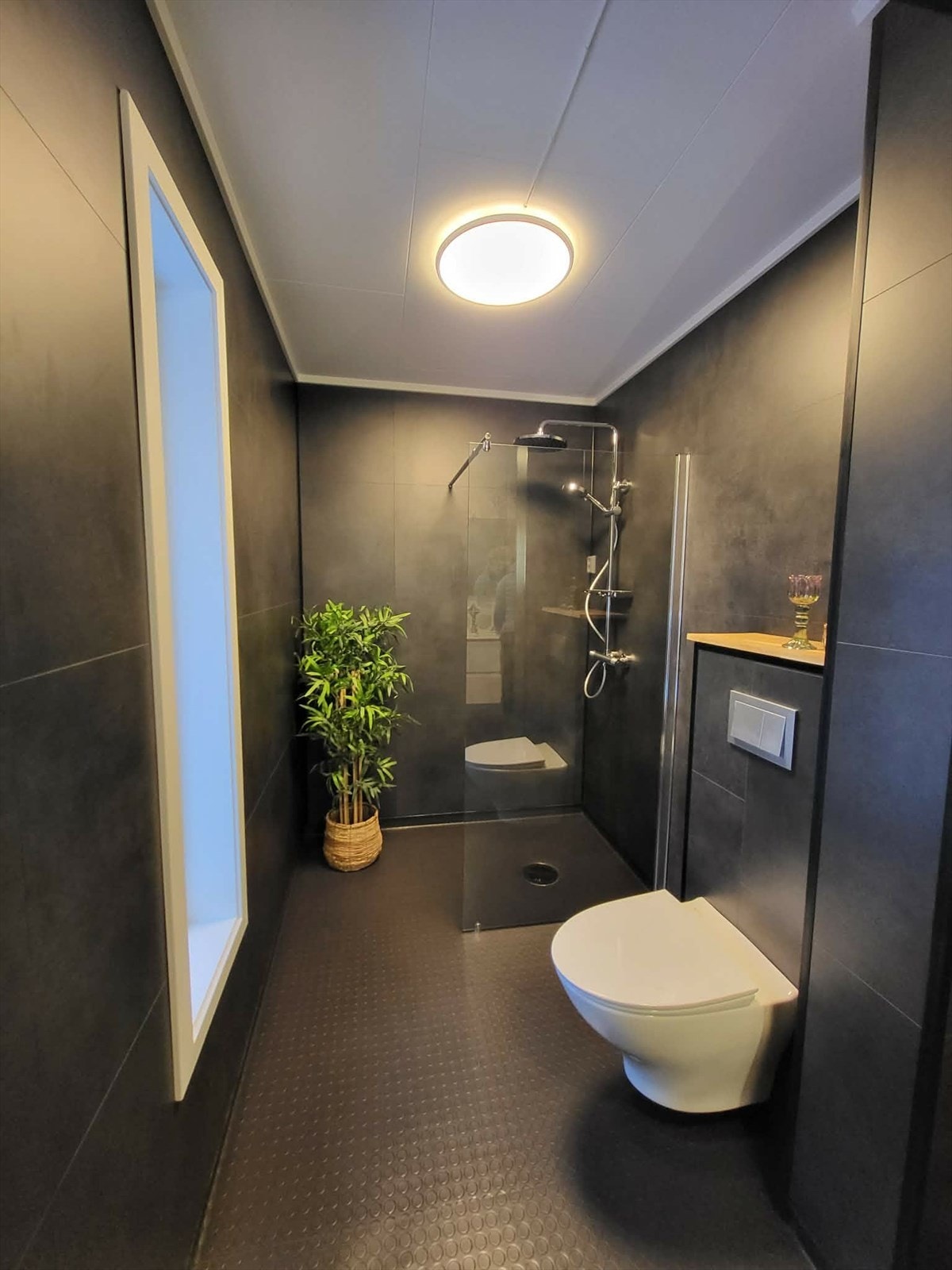 Bad 1 etg Galleribilde