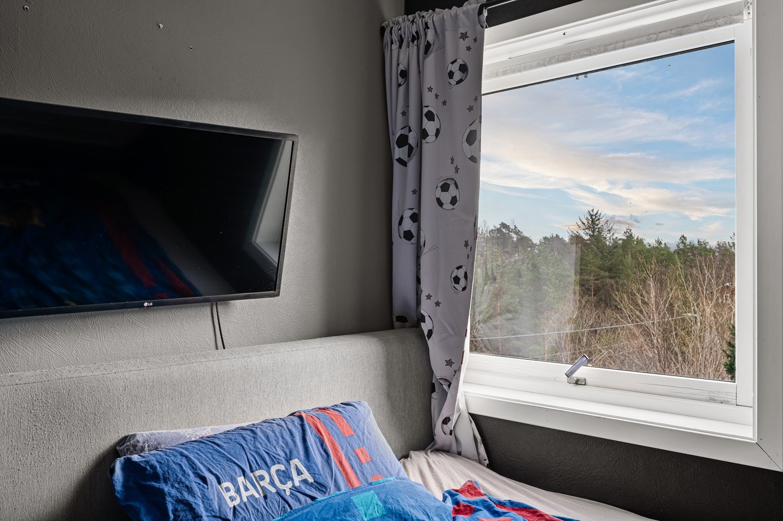 Lyse og luftige rom med godt naturlig lysinslipp. Galleribilde