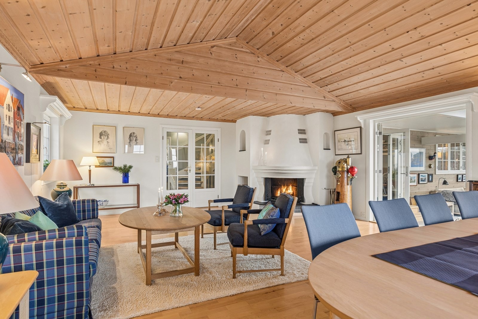 Peisovnen gir ekstra varme og hygge på kalde dager. Galleribilde