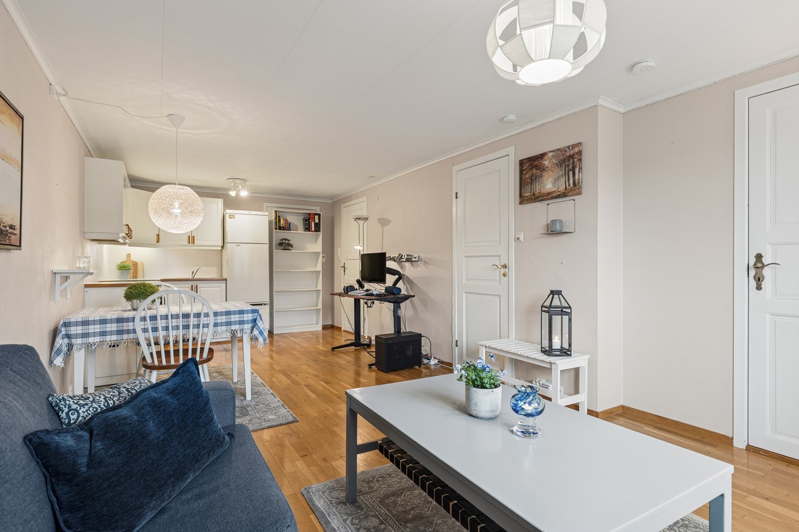 Et naturlig samlingspunkt. Galleribilde