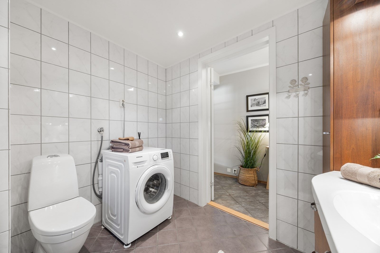 Opplegg for og plass til vaskemaskin. Galleribilde