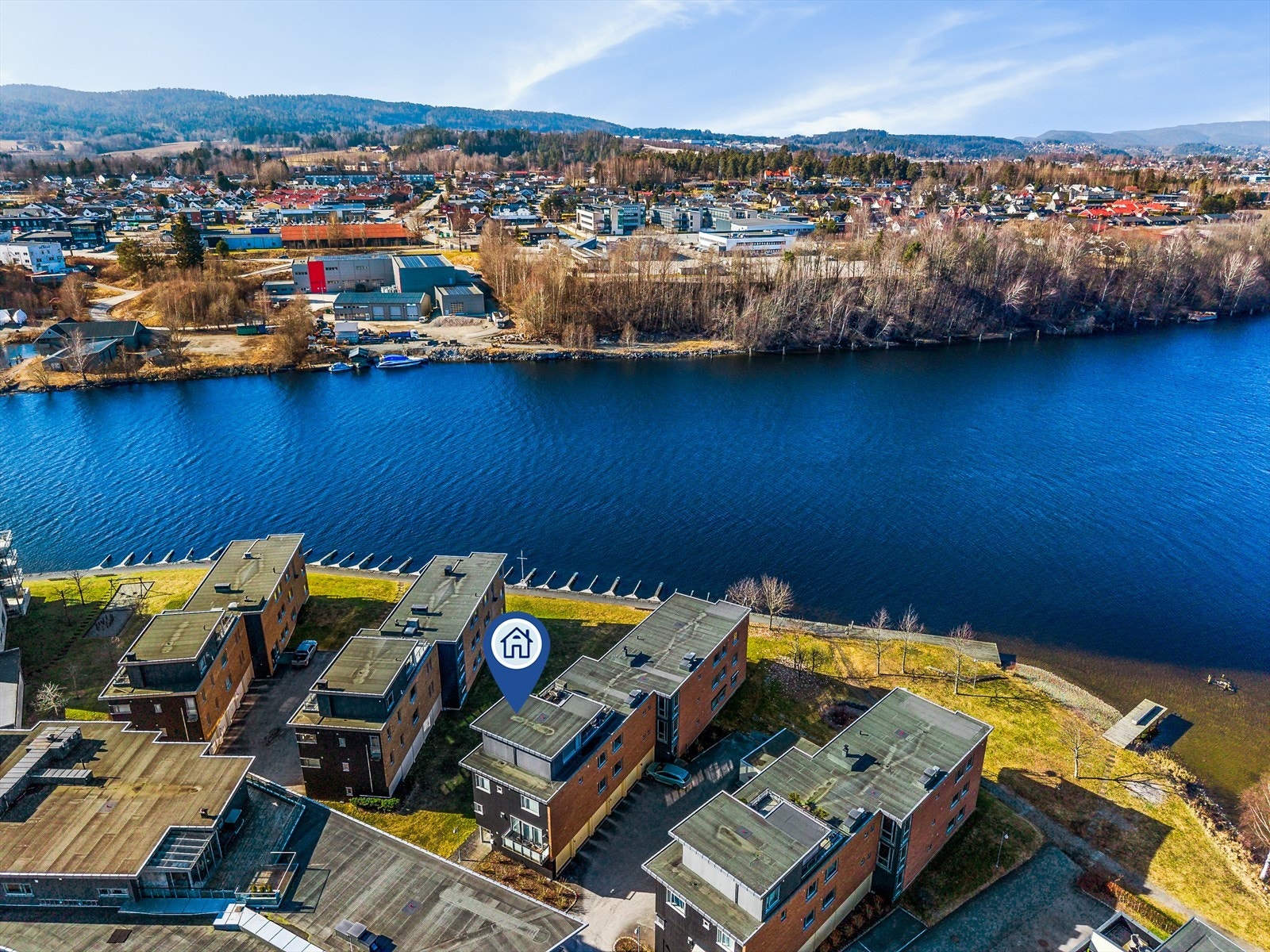 EiendomsMegler1 v/Jørgen E. Thorkildsen presenterer Borgestadholmen 64! Galleribilde