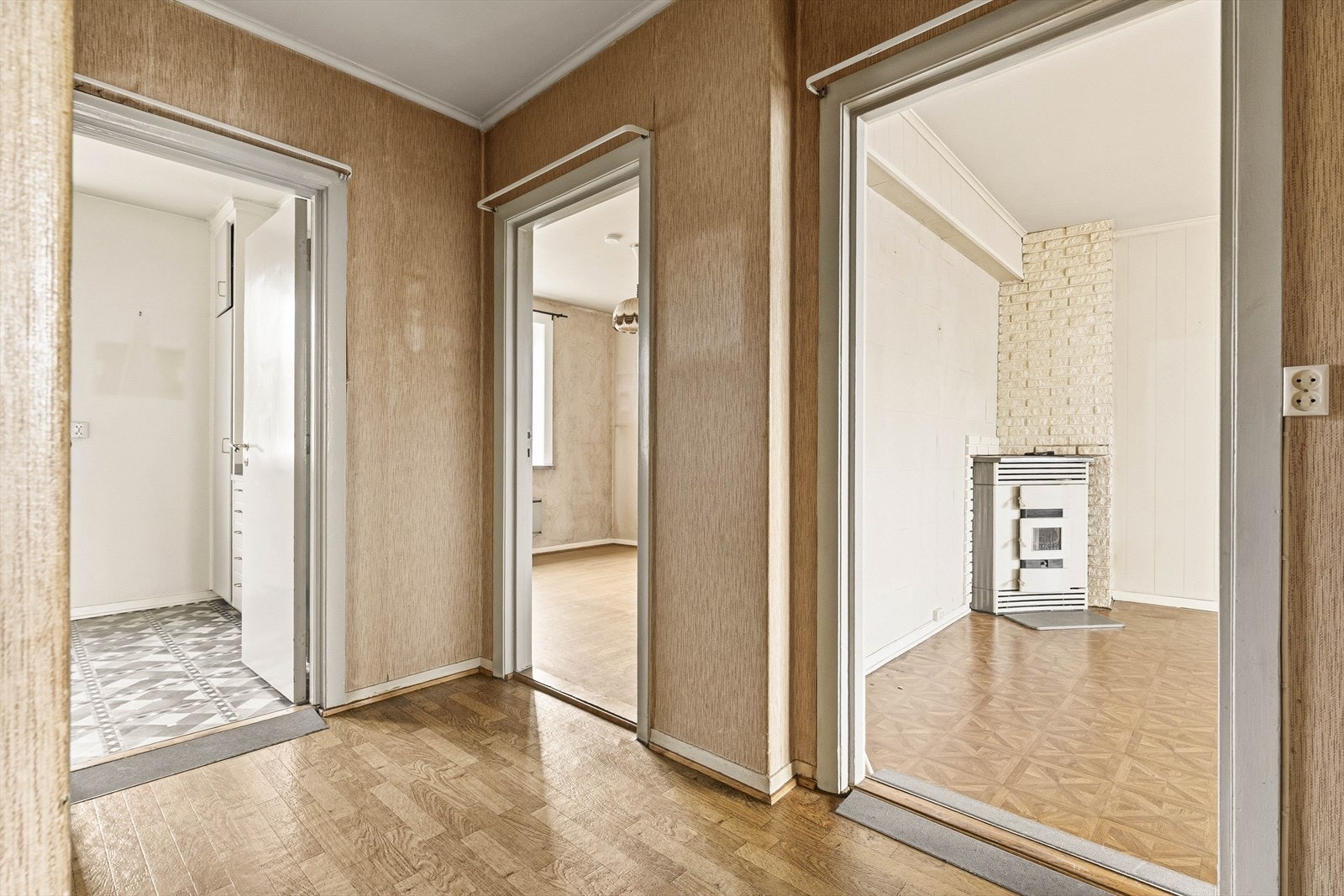 I tillegg til eksterne boder, disponerer leiligheten fire praktiske kott for ekstra innvendig lagring. Galleribilde