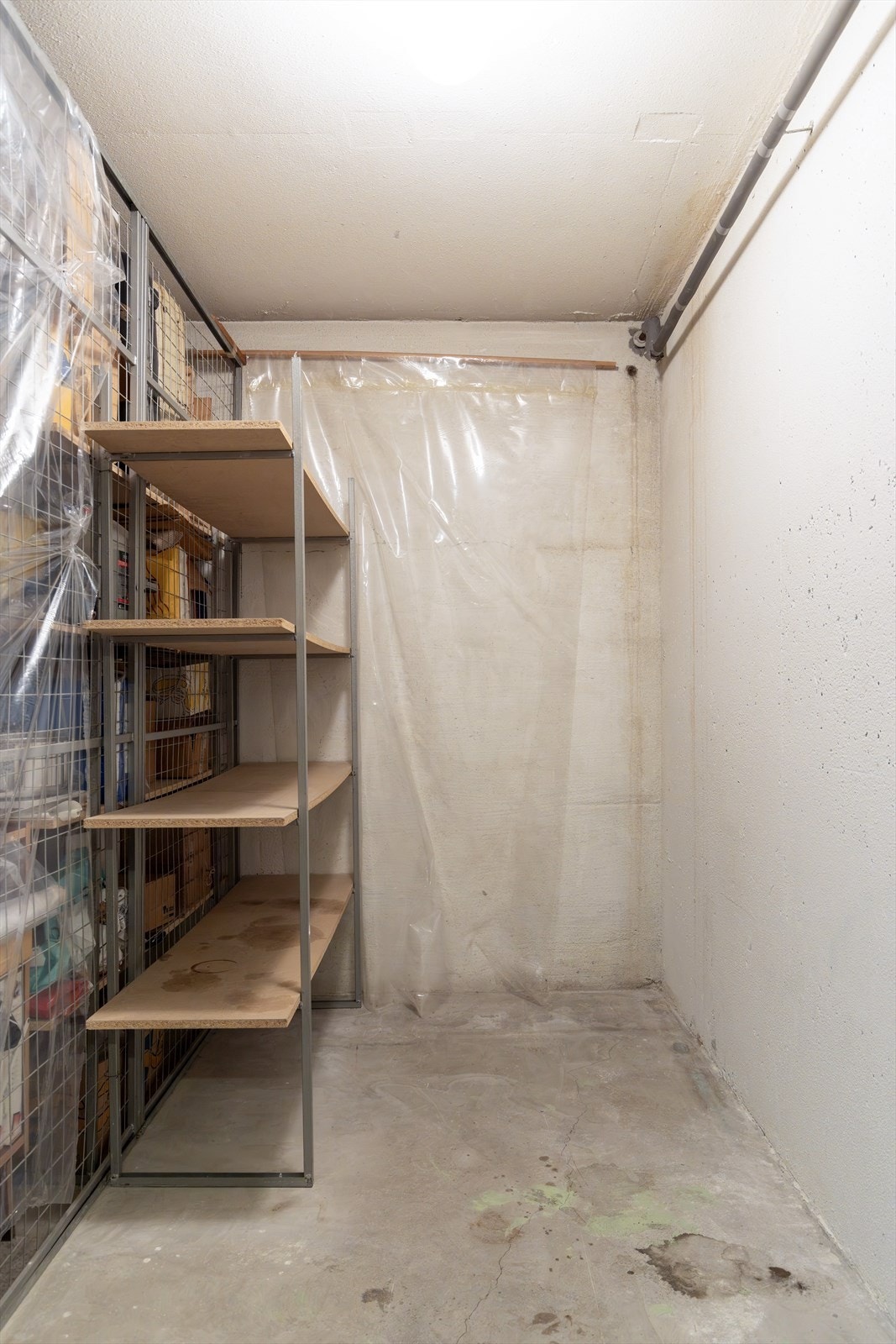 Boden i 5. etg. er på 5 kvm. 5. etasje er nær bakkeplan på baksiden av blokken - utgang til Myrerskogveien. Galleribilde