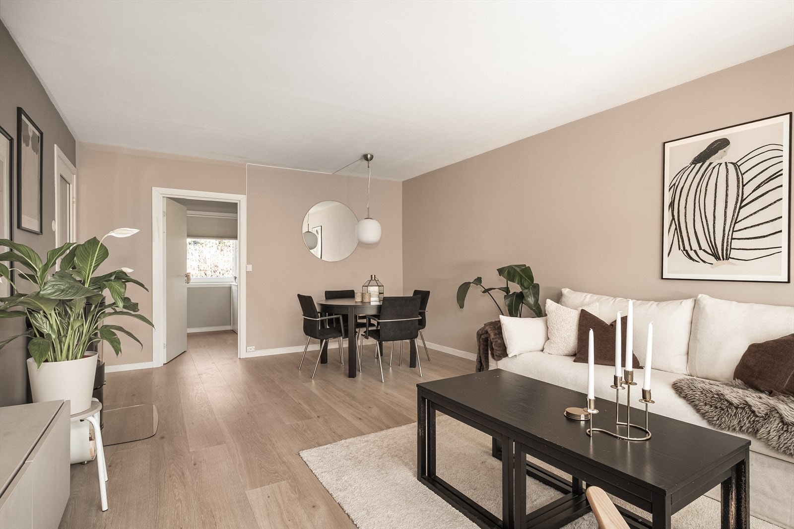 Innflytningsklar leilighet med moderne kvaliteter. Galleribilde