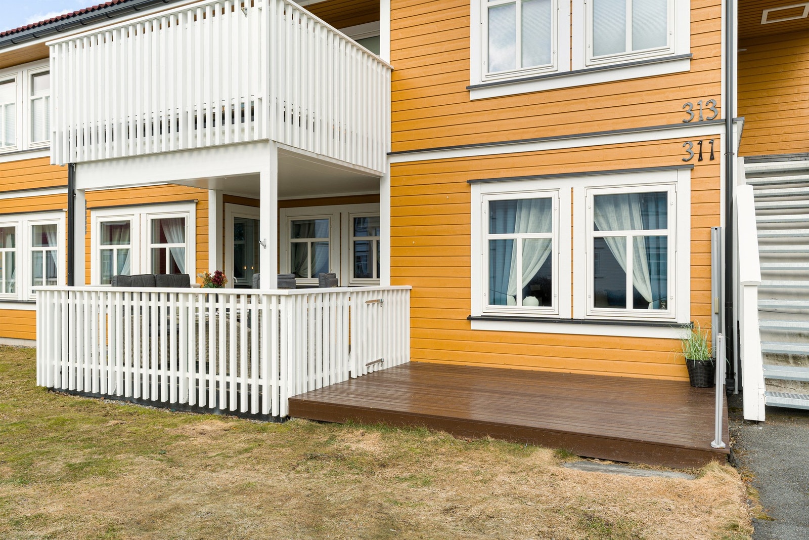 Verandaen er utvidet mot øst. Galleribilde