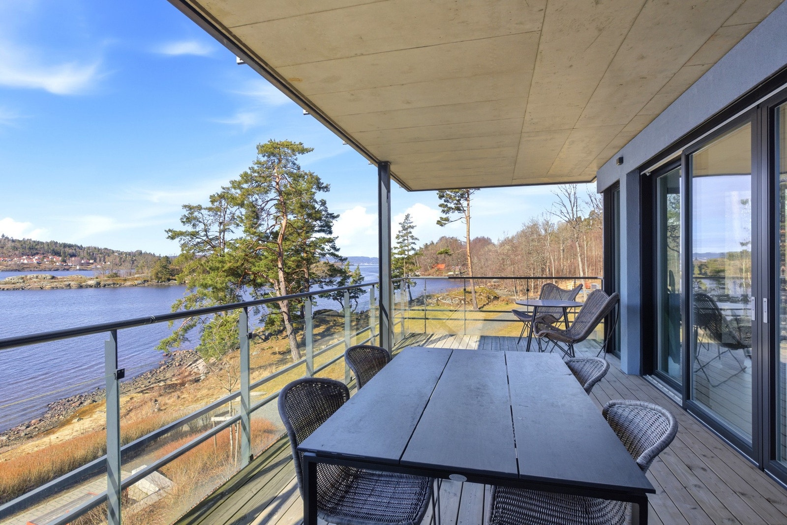 Digitalt møblert bilde. Galleribilde