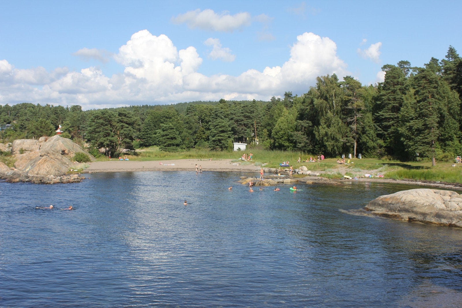 Kulpestranden ligger 300 meter unna. Galleribilde