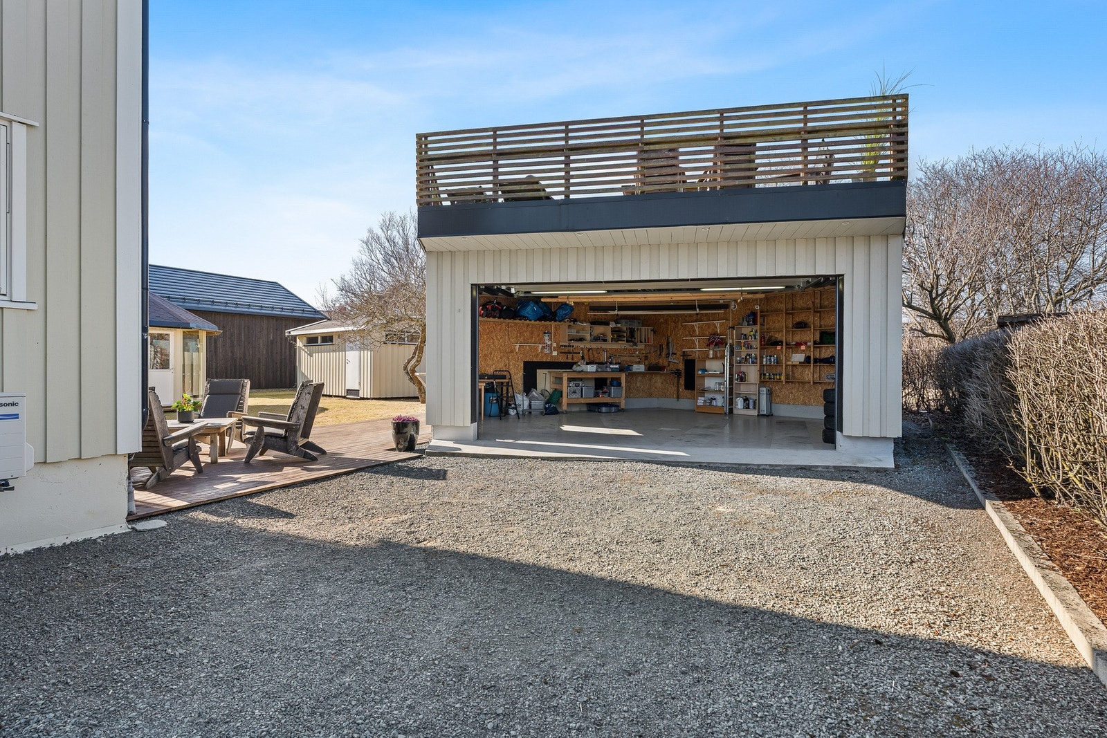 Romslig dobbelgarasje Galleribilde