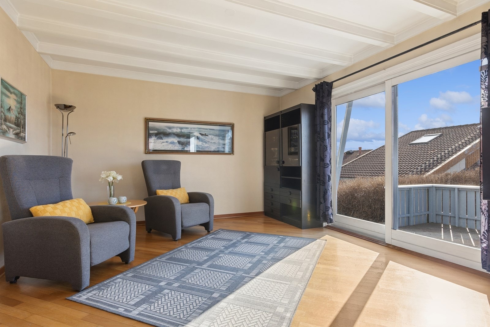 Fra stuen har man også direkte tilkomst til utearealet Galleribilde