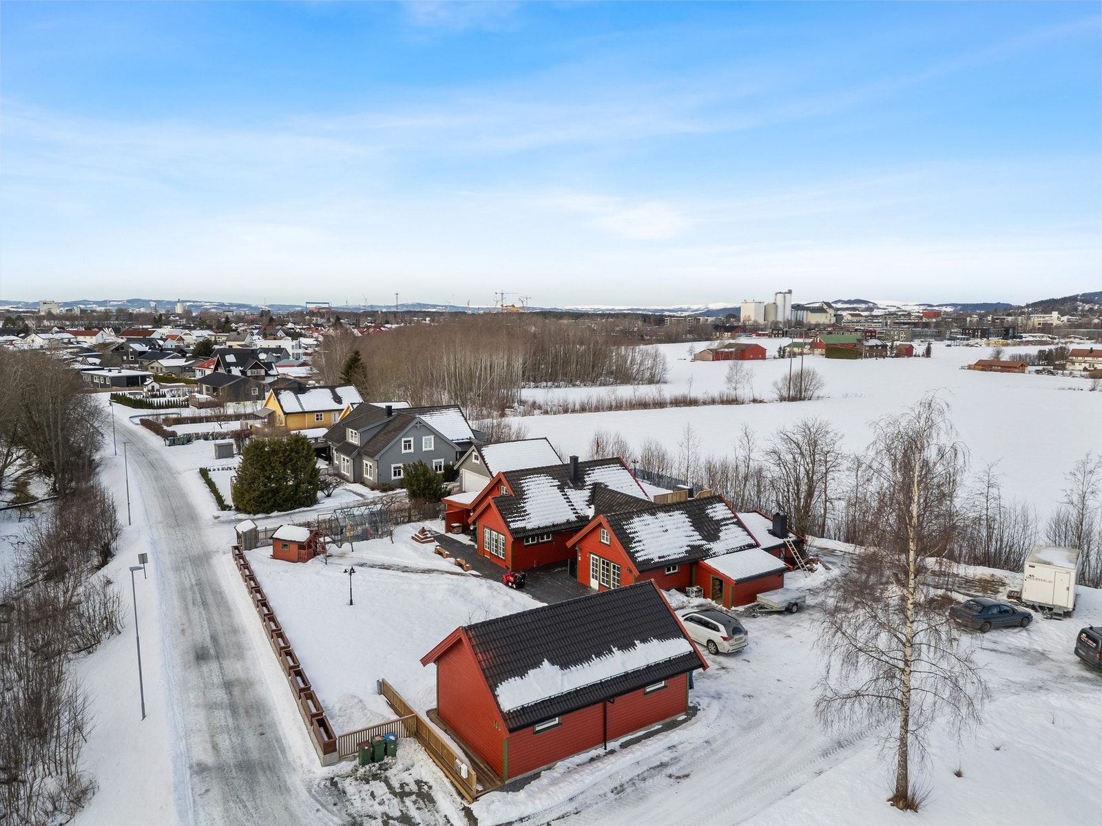 Oversiktsbilde over eiendommen. Galleribilde