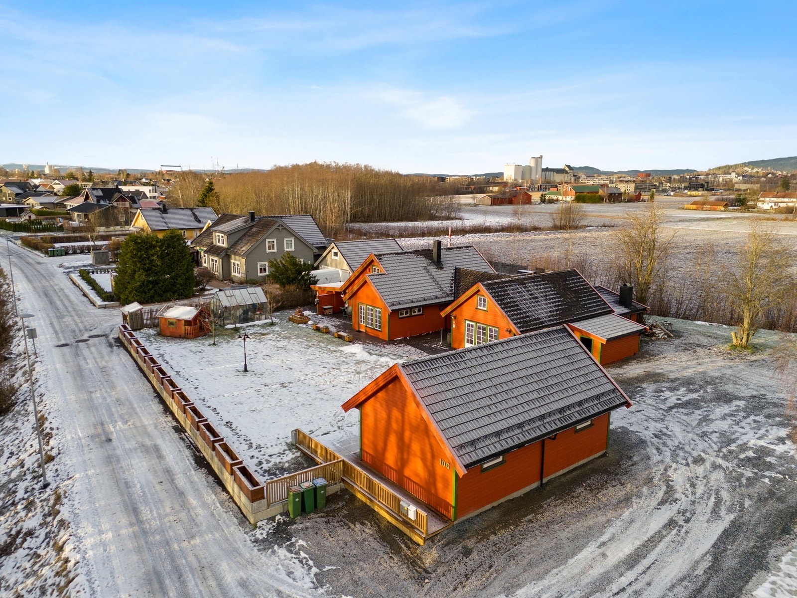 Kort veg inn til sentrum. Galleribilde