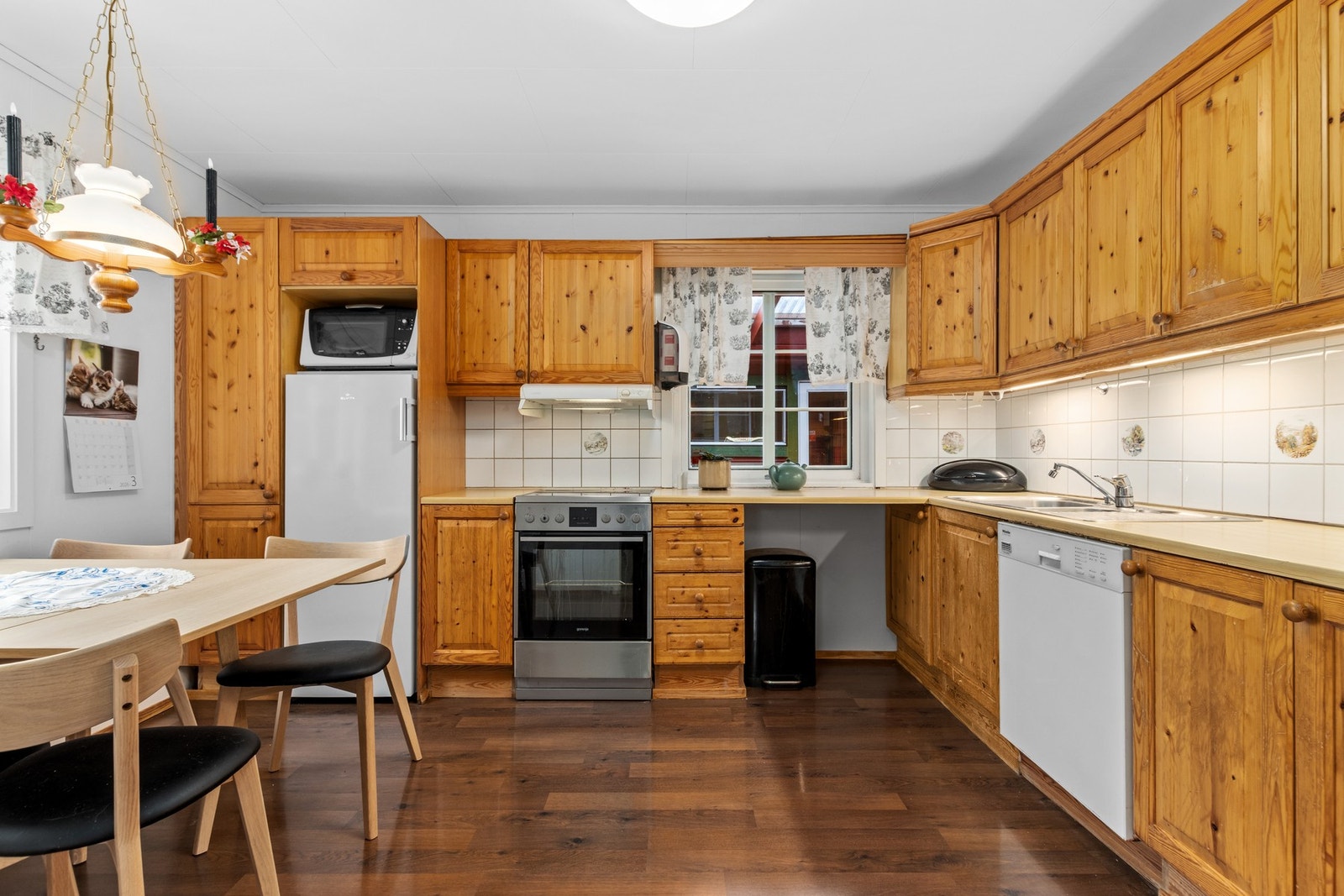 Kjøkken på ca 12 kvm. Galleribilde