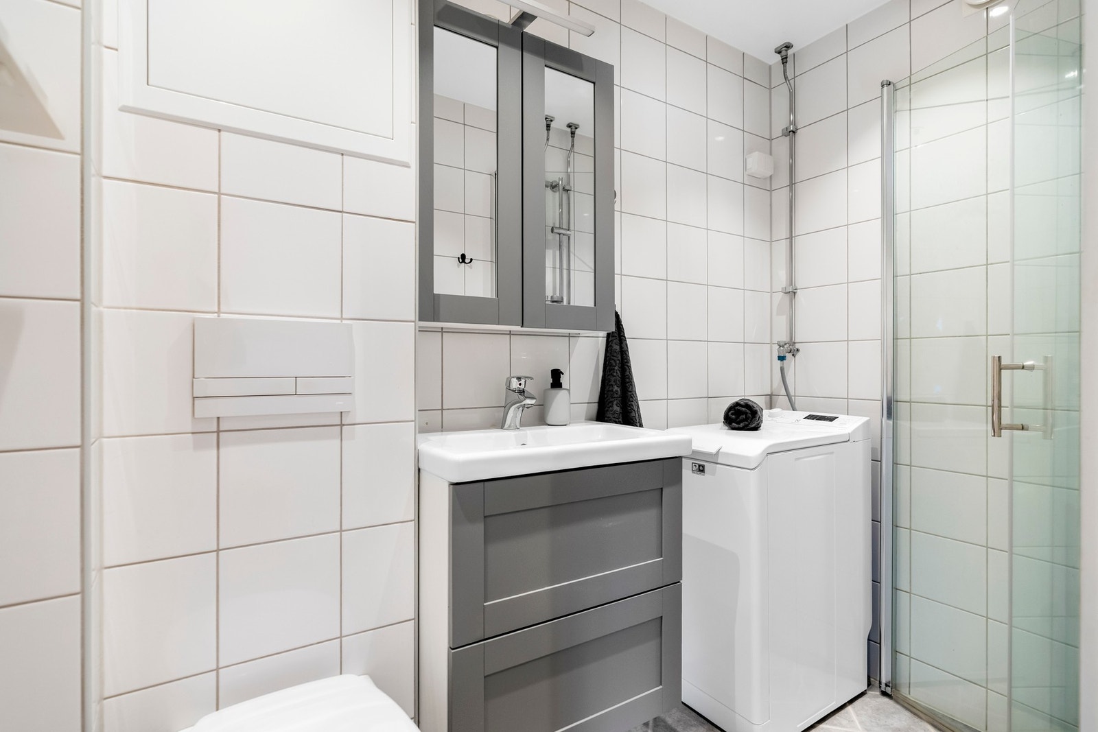 Pent og lyst bad pusset opp i regi av borettslaget i 2016! Galleribilde