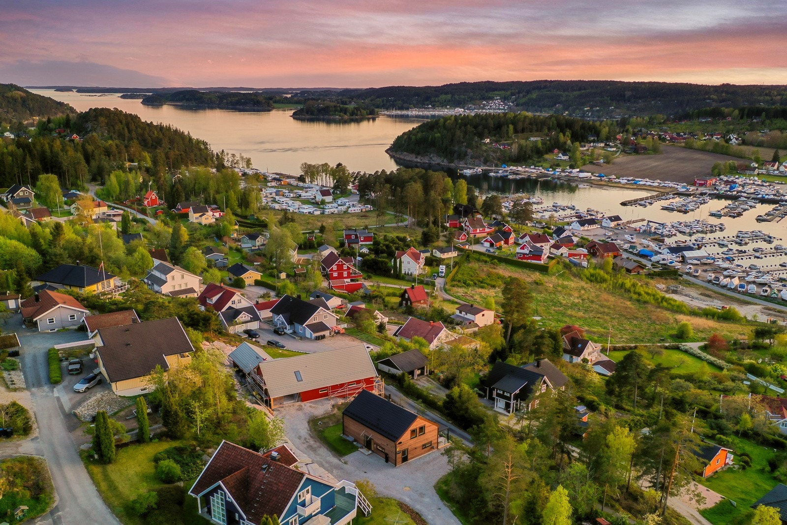 Her kan du bo problemfritt med nybygggaranti og smarthusteknologi i sjønære omgivelser! Galleribilde