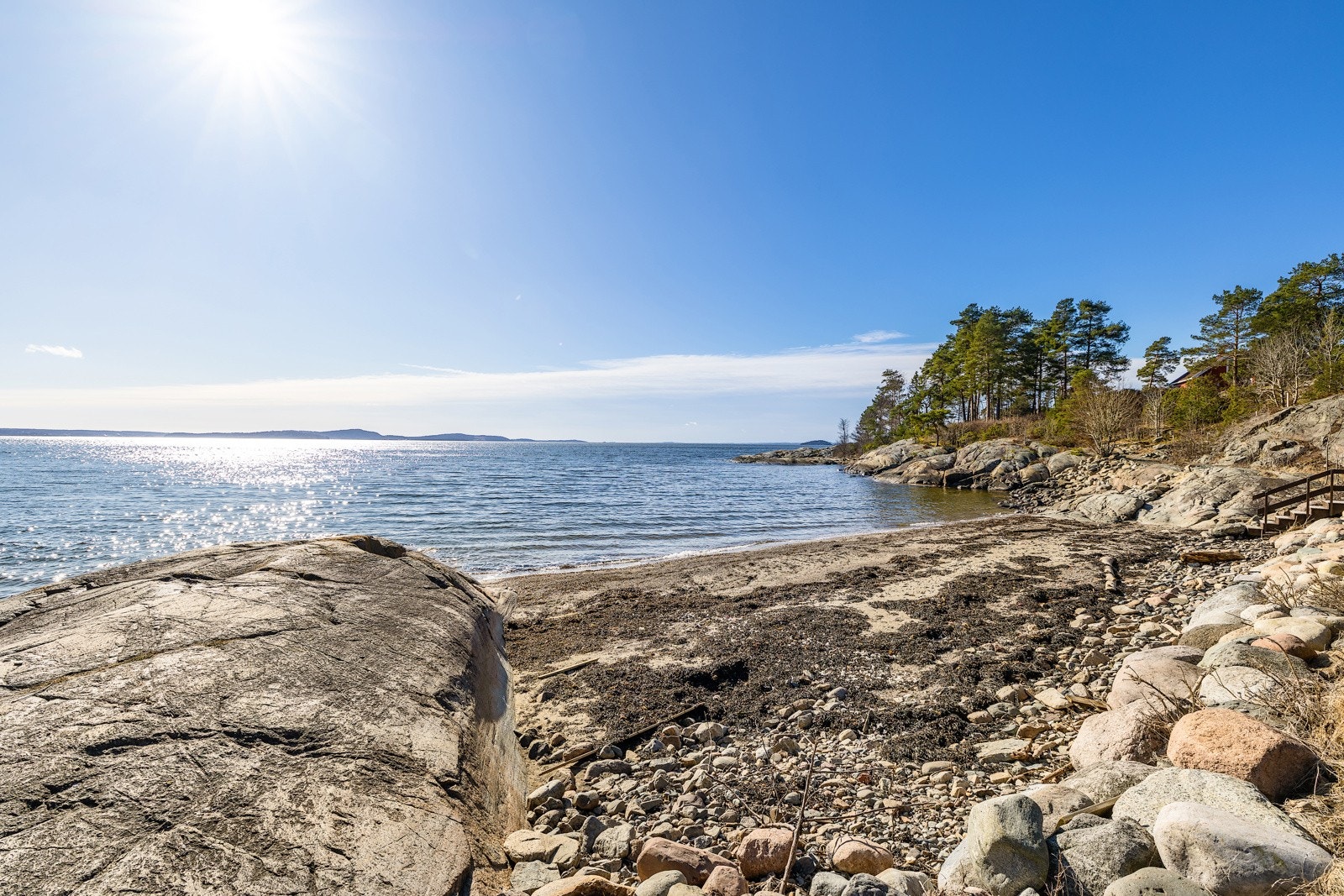 Nærområdet på nedsiden av hytta Galleribilde