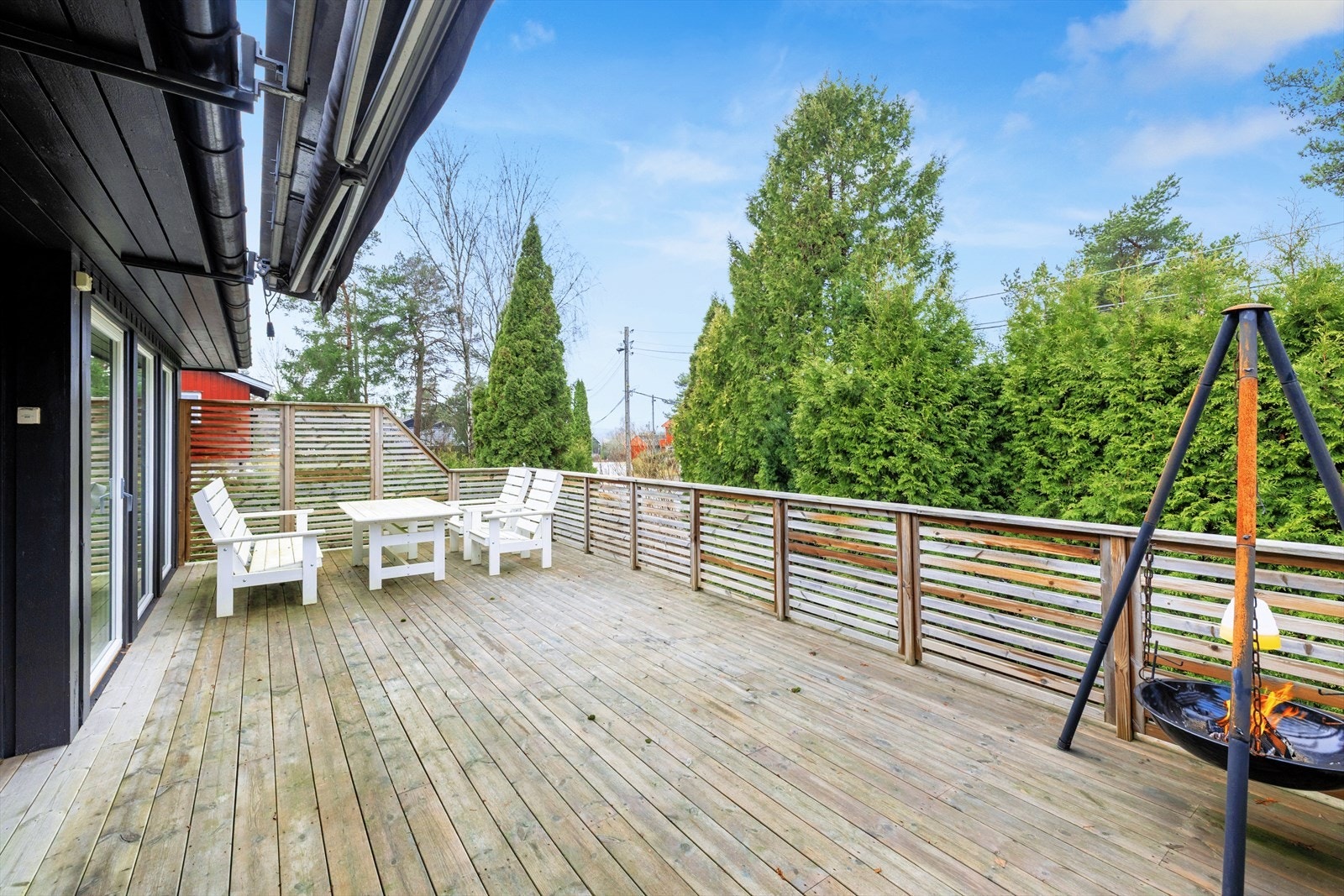 Stor terrasse mot vest Galleribilde